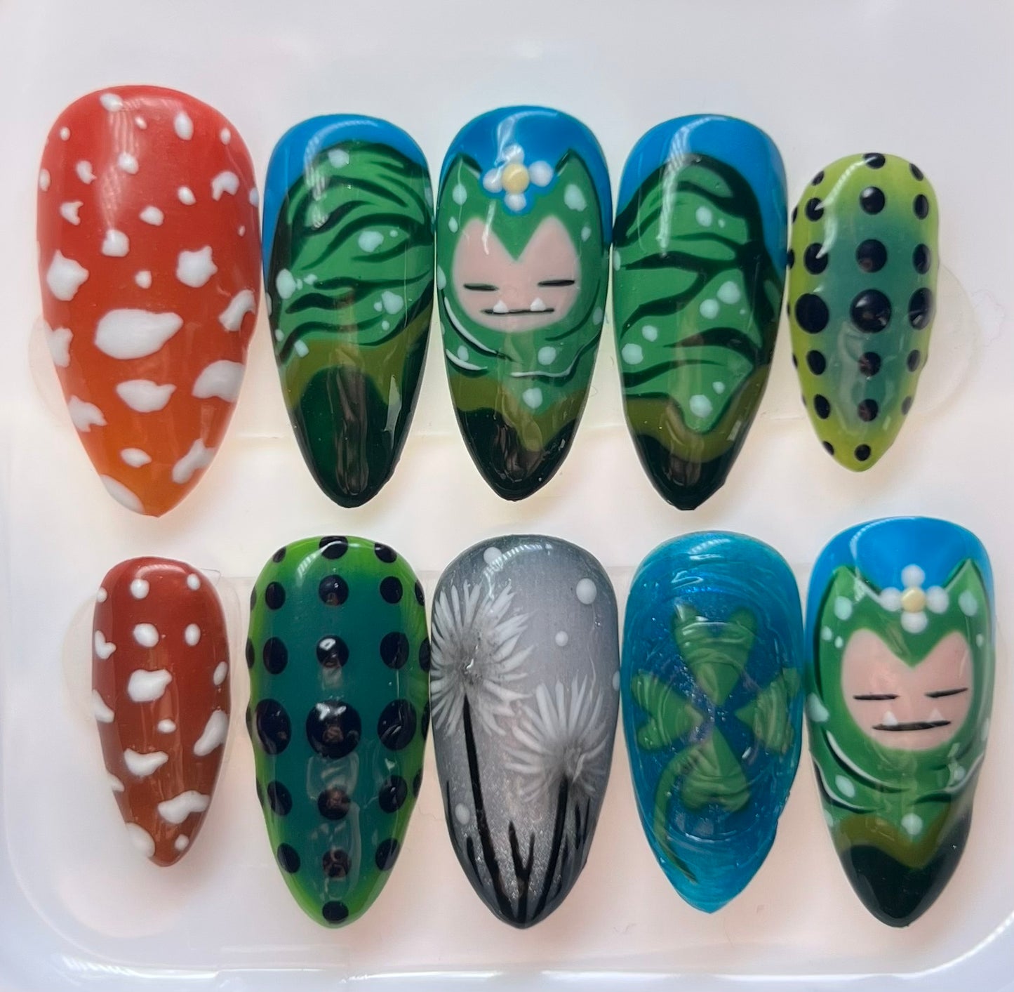 Mosslax Nails